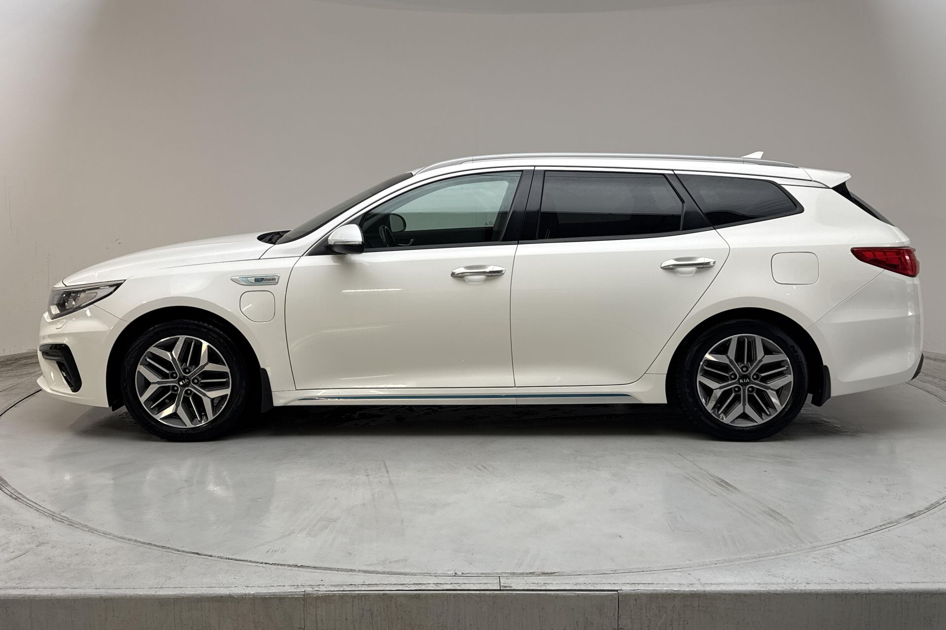 Kia Optima Sport Wagon Plug-in Hybrid 2020, bild 2/10