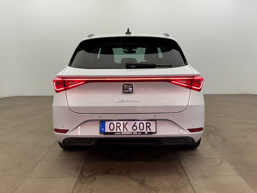 Bild 5 av SEAT Leon Sportstourer 1.0 eTSI Style Drag Värmare Cockpit