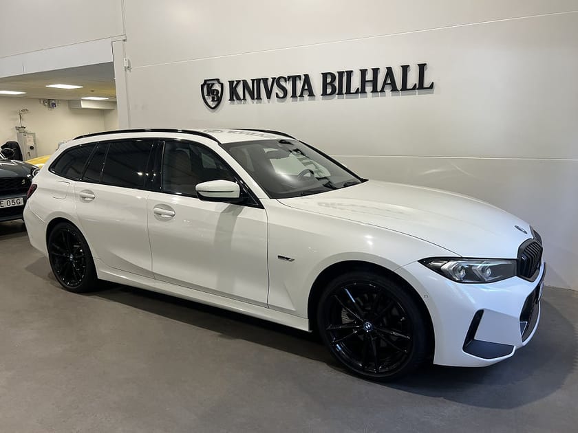 Bild 3 av BMW 330e xDrive Touring Steptronic M Sport H/K Moms Drag 292hk