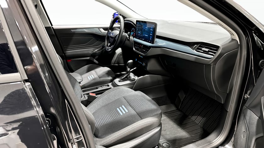 Bild 3 av Ford Focus Active Kombi 1.0 aut Edition 1.0 EcoBoost Hybrid E85