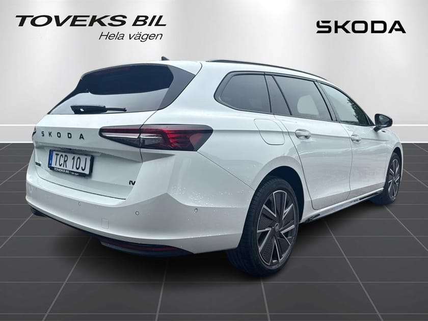 Bild 3 av Škoda Superb iV Kombi SPORTLINE 1,5 TSI 204 HK 6 VXL DSG