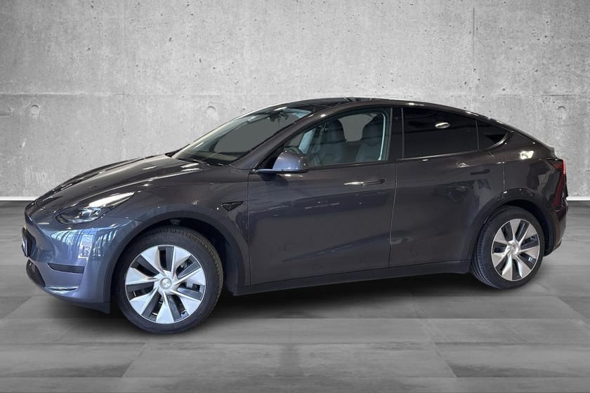 Bilde 2 av Tesla Model Y Standard Range RWD Autopilot Panorama ++