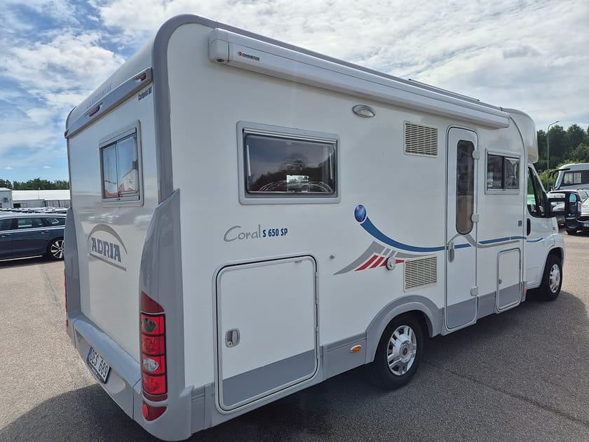 Bild 4 av Adria Mobil Coral 650 S 650SP 2,3D 130HK Husbil