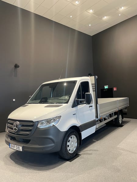 Mercedes-Benz eSprinter 420 Chassi 81 kWh 113 FLAK! - Kampanj OMGÅNDE LEVERANS!