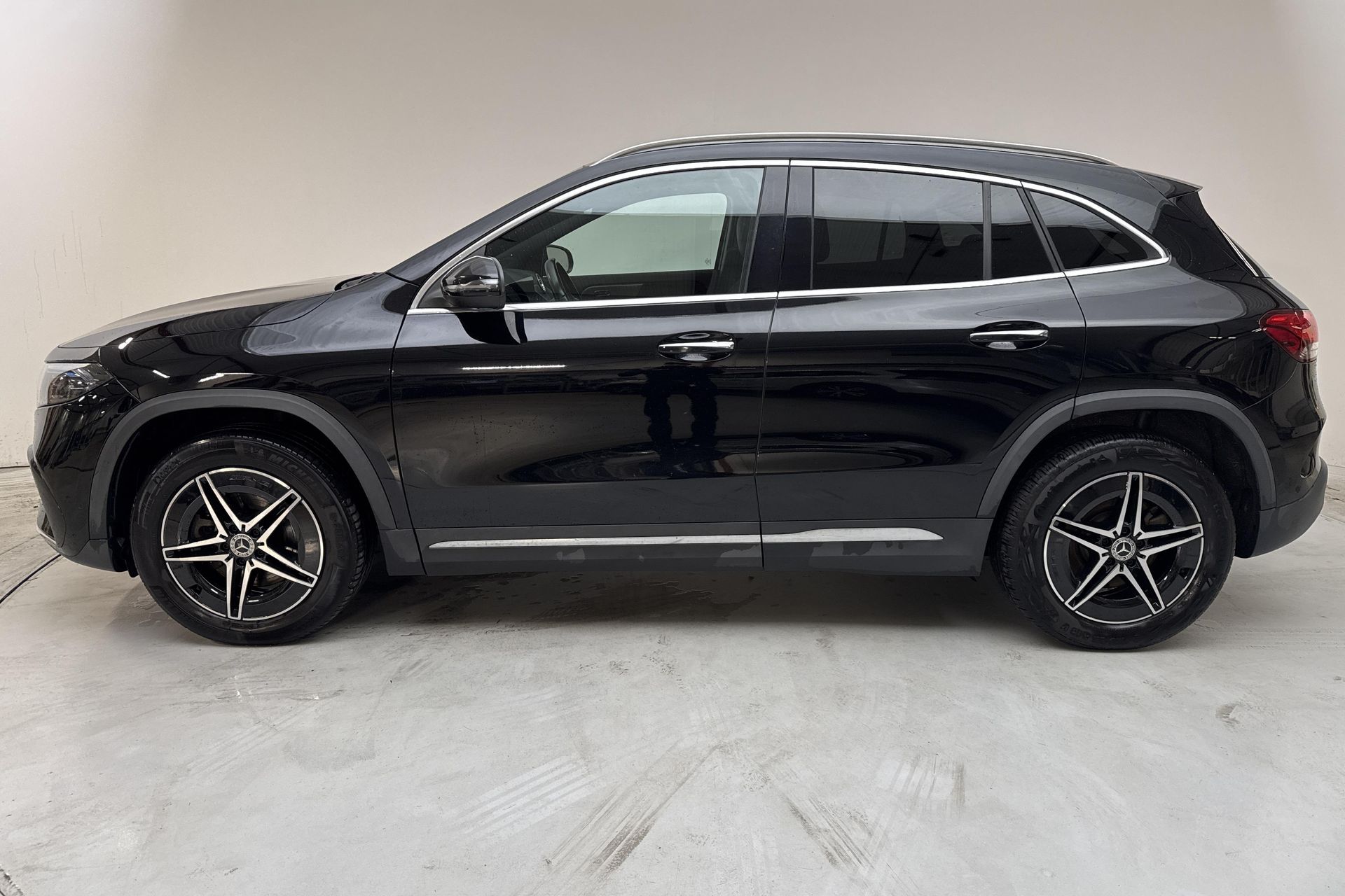Mercedes-Benz EQA 250 2023, kuva 2/10