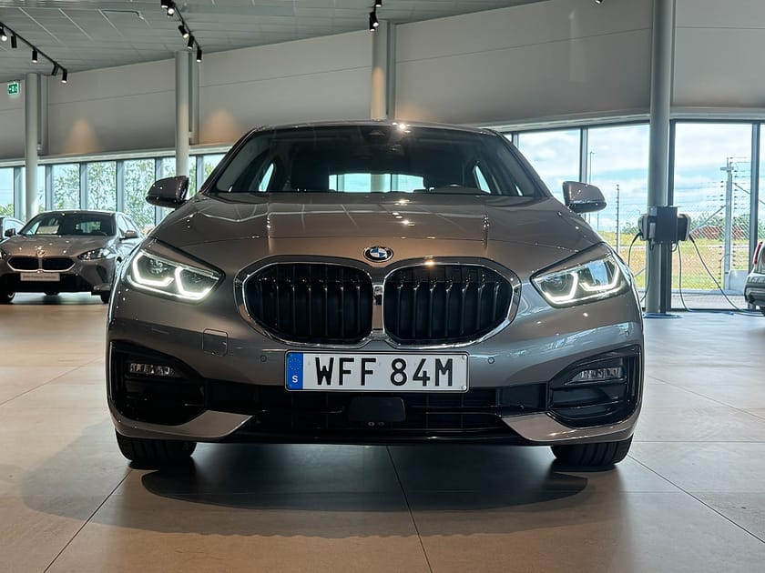 Bild 2 av BMW 118i Sportline Sportstolar PDC Bluetooth