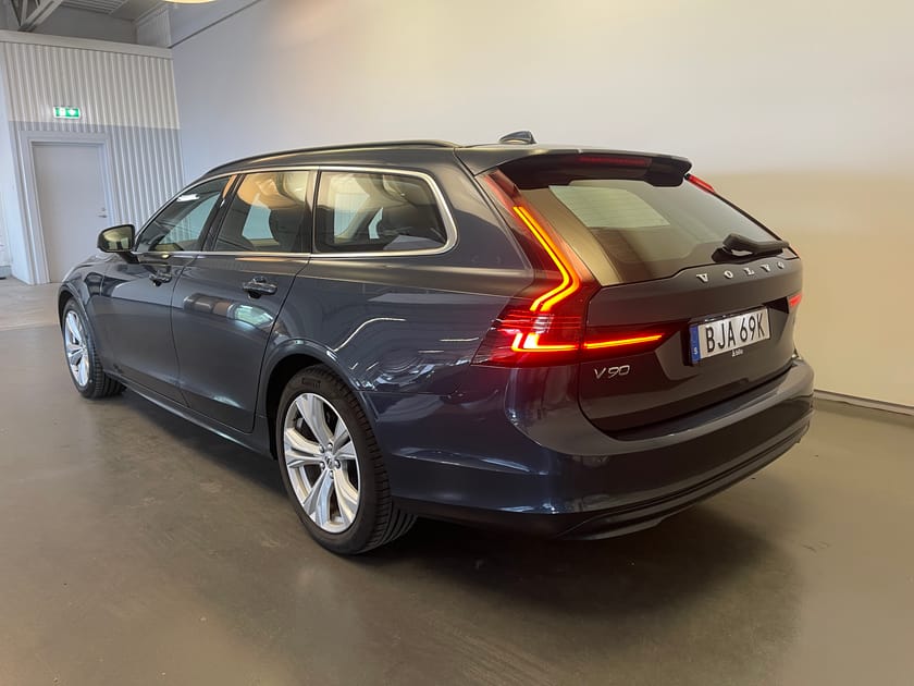 Bild 3 av Volvo V90 B4 Bensin Core/ Bakkamera/ Navigation/ 10.000kr Tillbehör/
