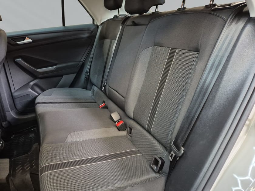 Bild 3 av Volkswagen T-Roc 1.5 TSI AUTOMAT 150 HK