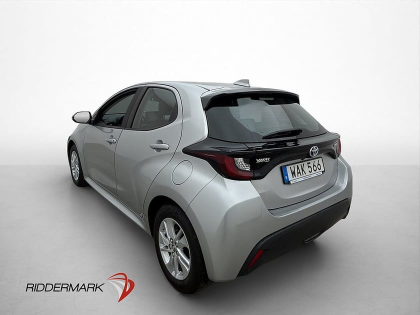Bild 5 av Toyota Yaris Hybrid 116hk Kamera Rattvärme Moms En brukare