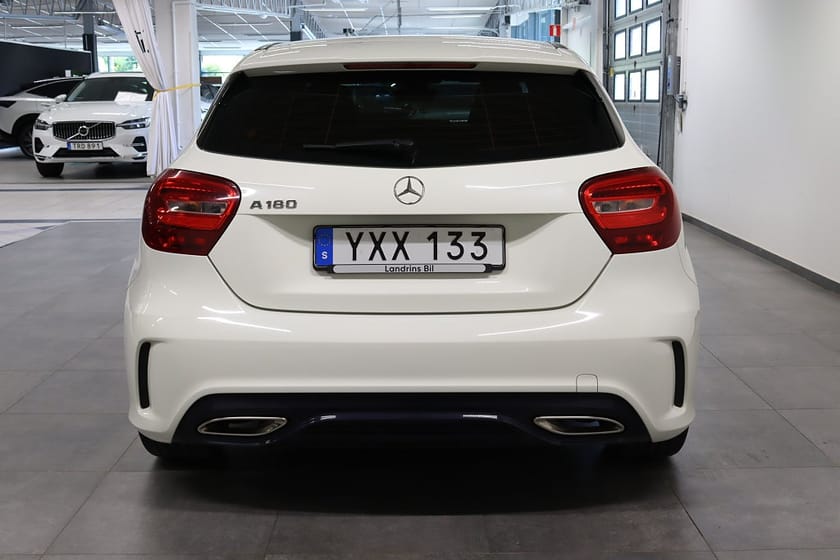Bild 5 av Mercedes-Benz A 180 AMG Line exteriör