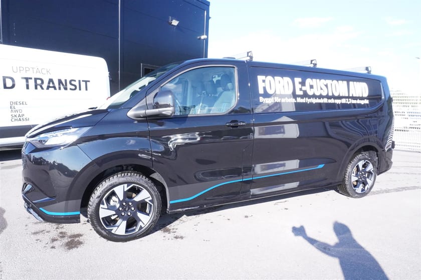 Bild 3 av Ford Transit Custom 82.5 kWh AWD E-Custom Skåp Sport 340l Elmotor 210kw 286hk 1-Växlad El