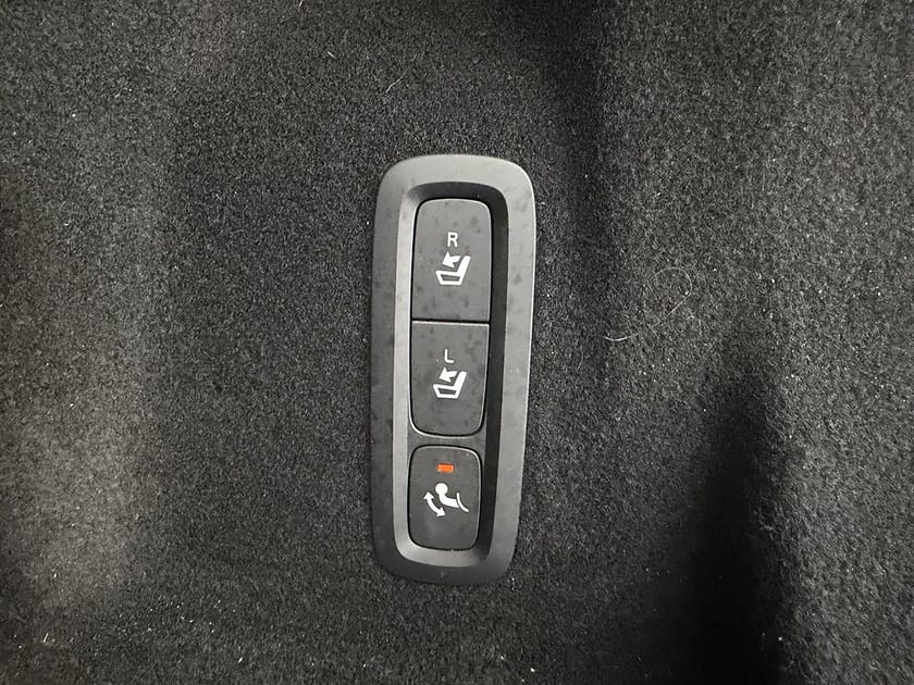 Bild 5 av Volvo XC60 T5 AWD 250hk Värmare/Navi/Bkamera/Krok/Carplay