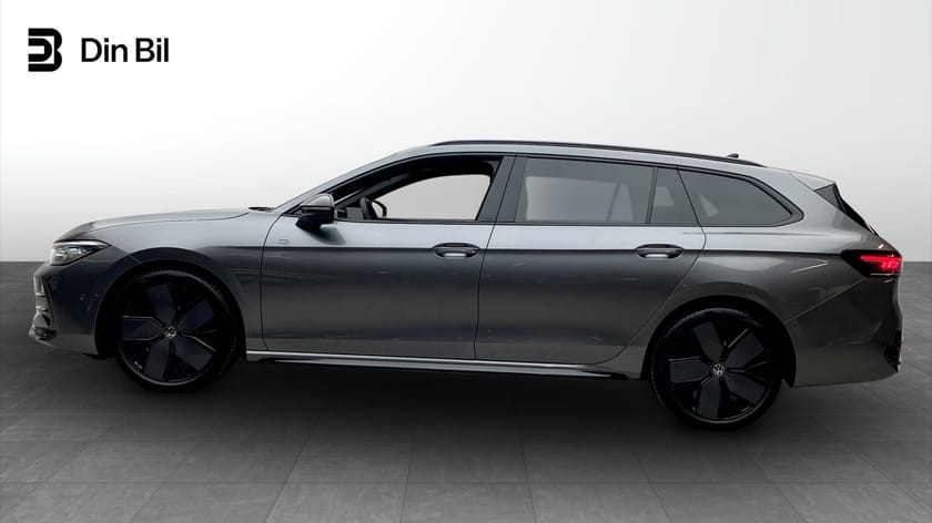 Bild 2 av Volkswagen Passat Sportscombi R-LINE TDI193 DSG 4M/Drag/P-värmare