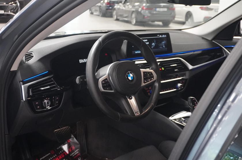 Bild 4 av BMW 530e xDrive iPerformance Sedan Sportline Sportstolar HiFi