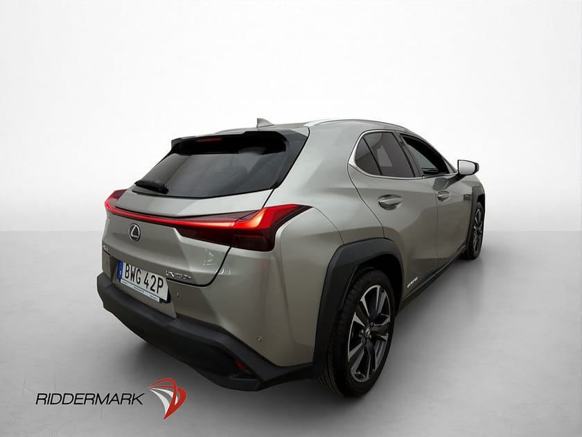 Bild 5 av Lexus UX 250h E-Four Premium Kamera Navi Skinn Elstolar