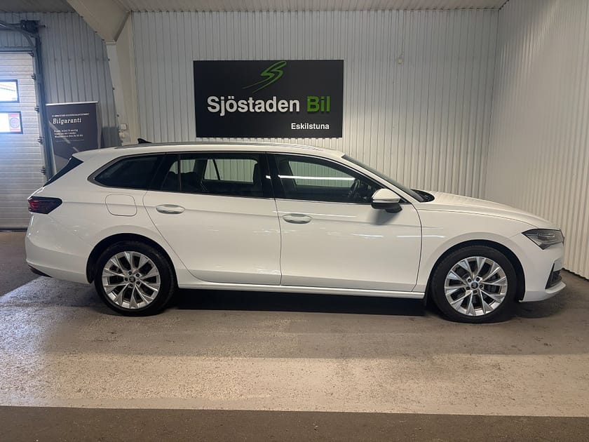 Bild 5 av Škoda Superb iV Kombi Skoda K Selection Explore Edition Cockpit/Drag/Nav/Värmare