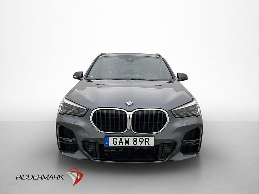 Bild 2 av BMW X1 xDrive25e 220hk M Sport Pano HuD Kamera Skinn Drag