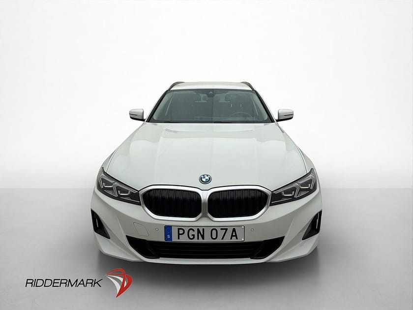 Bild 2 av BMW 330e xDrive Touring 292hk Hifi Widescreen CarPlay Navi