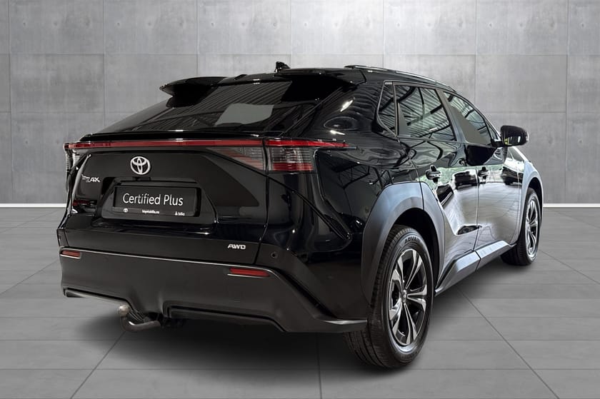 Bilde 5 av Toyota bZ4X AWD / Active Tech / Velholdt / LAV KM