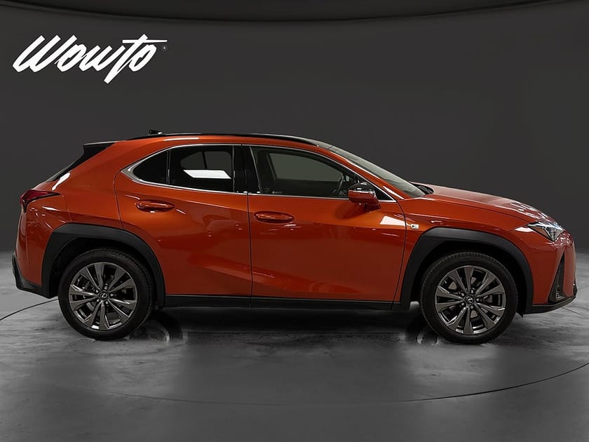 Bild 3 av Lexus UX 250h CVT 184HK F-Sport /B-Kamera /Läder