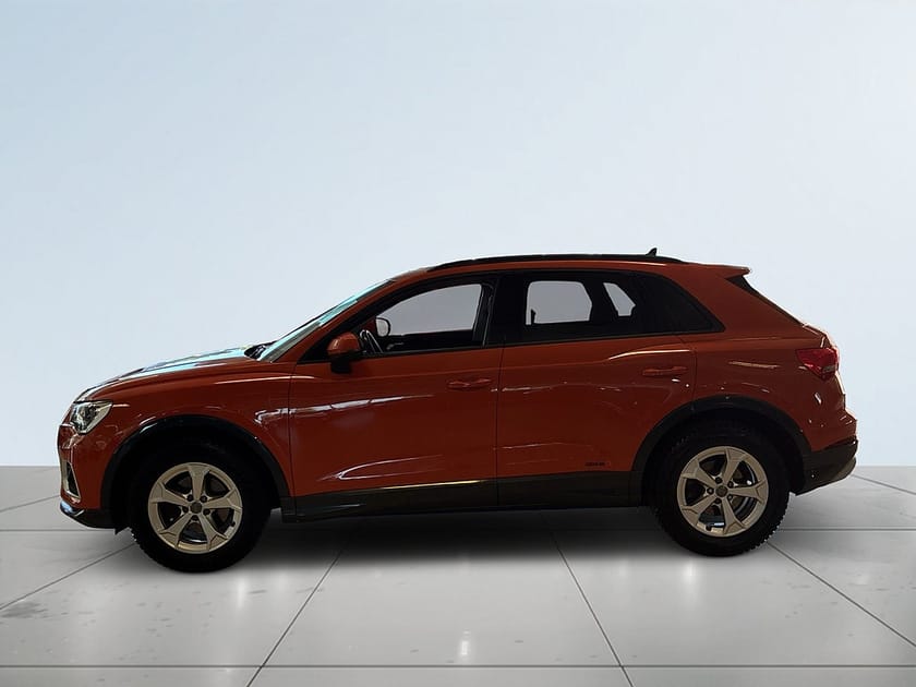 Bild 4 av Audi Q3 35 TDI quattro Proline Advanced MOMS Drag Dvärme P-sens S&V