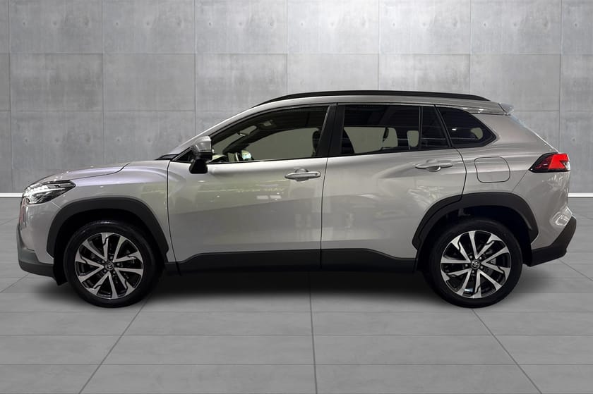 Bilde 2 av Toyota Corolla Cross Hybrid AWD-i Executive navi