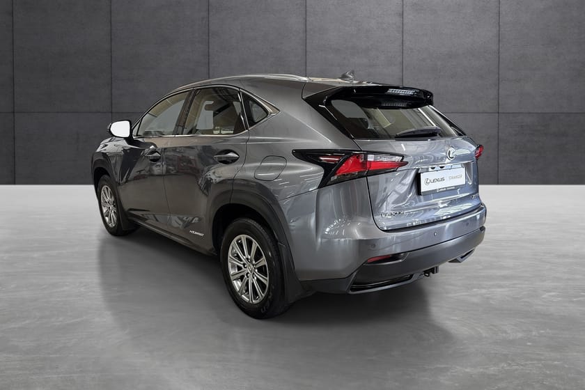 Bilde 3 av Lexus NX 300h AWD 2.5 Hybrid Automat (E-CVT) 4WD Comfort