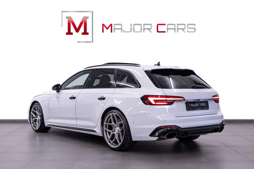 Bild 4 av Audi RS 4 Avant 2.9 V6 FSI Q Pano B&O Kolfiber HuD Massage