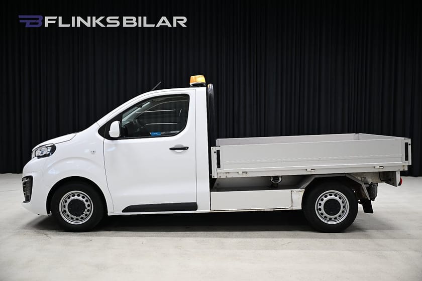 Bild 1 av Peugeot Expert Chassi 2.0 BlueHDi 120HK Flak|Drag|3-Sits|EnÄgare|Leasbar