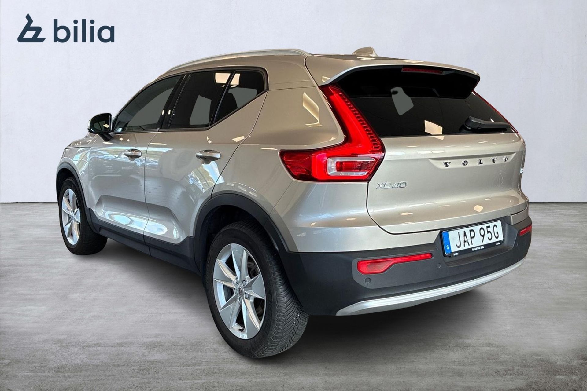 Volvo XC40 B4 FWD Bensin Core SE II 2024, bild 2/10
