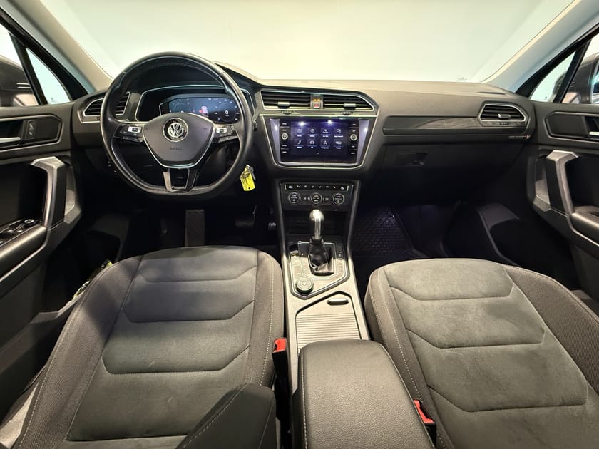 Bilde 5 av Volkswagen Tiguan 2,0 150hk 4M Highline ACC/Krok/Active info/Webasto/Kam