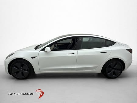 Tesla Model 3 Standard Range Plus Autopilot Svensksåld MOMS