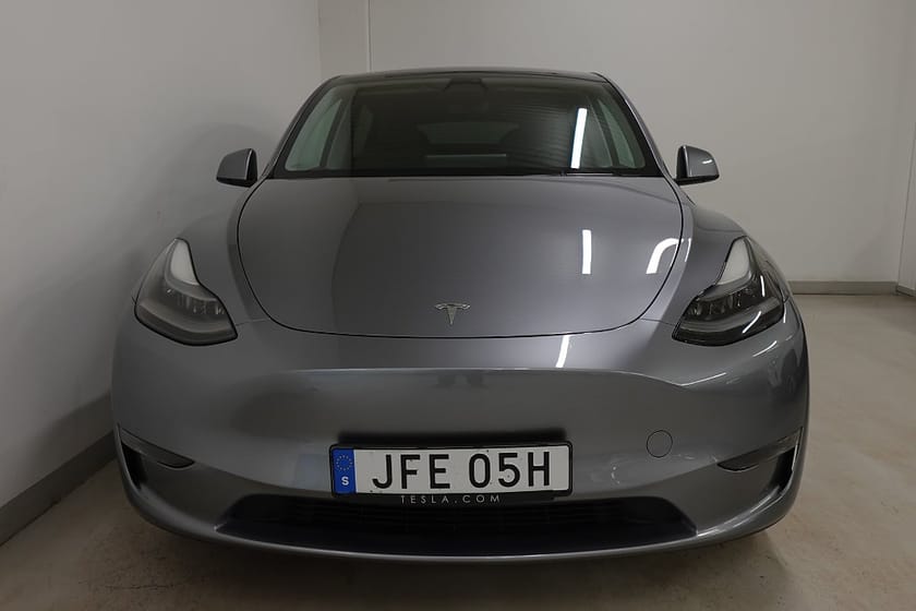 Bild 2 av Tesla Model Y Long Range AWD Premium 360° Drag Pano MOMS FSD 514hk