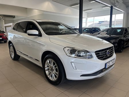 Volvo XC60 D5 AWD 220HK Summum / Drag / Pano / Läder