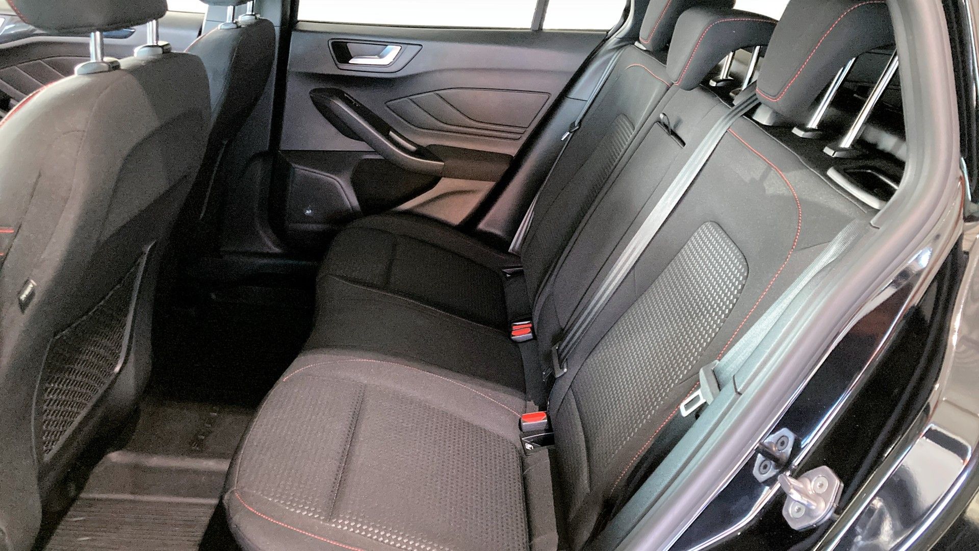 Ford Focus 2023, photo 5/9