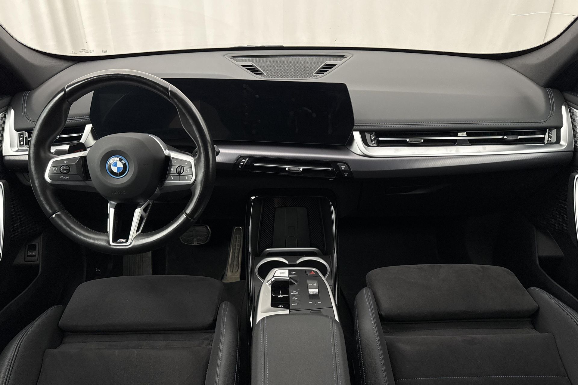 BMW X1 iX1 xDrive30 2023, kuva 7/10