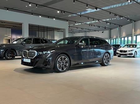 BMW i5 xDrive40 Touring M Sport D/A Plus H/K Rattvärme Drag