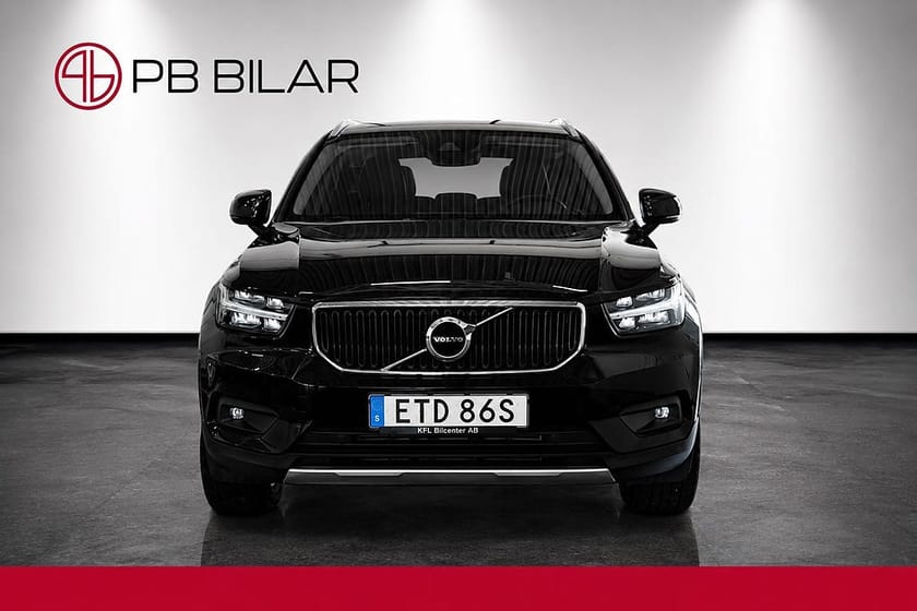 Bild 3 av Volvo XC40 T2 Momentum Select Läder Navi B-kam VOC Drag