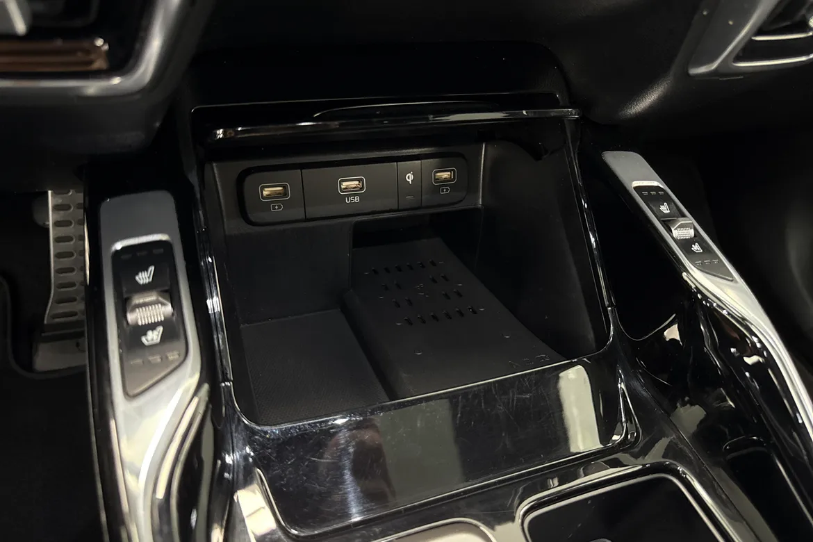 picture of a car