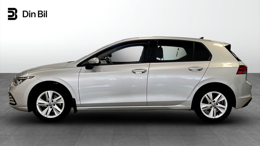 Bild 2 av Volkswagen Golf 1.5 eTSI 150hk Drag/Värmare/Backkamera/SideAssist