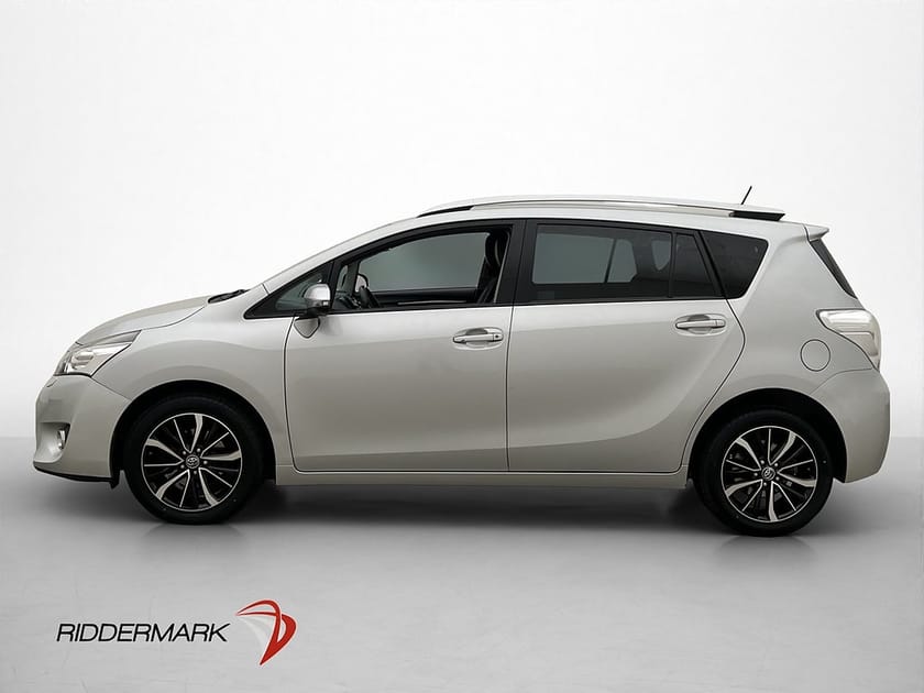 Bild 5 av Toyota Verso 147hk Intense Edition 7-Sits Kamera Halvskinn