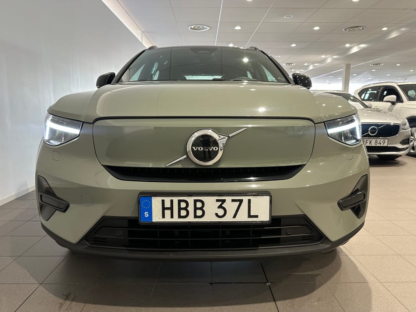 Bild 2 av Volvo XC40 Recharge Core / Navigation / Dragkrok / Backkamera /