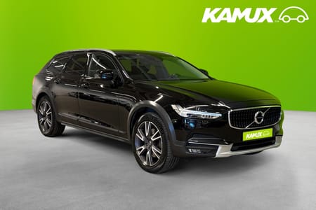 Volvo V90 Cross Country D4 AWD Moms Värmare Drag Carplay PDC