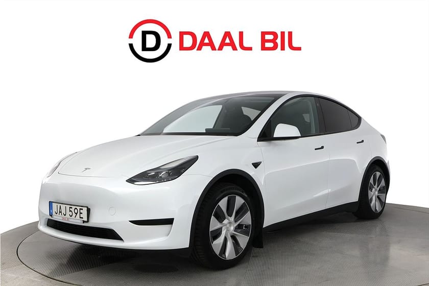 Bild 1 av Tesla Model Y Standard Range RWD 299HK 60kWh PREMIUM PANO VÄRM DRAG