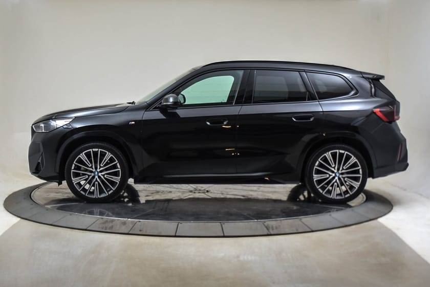 Bilde 2 av BMW iX1 xDrive30 Fully Charged