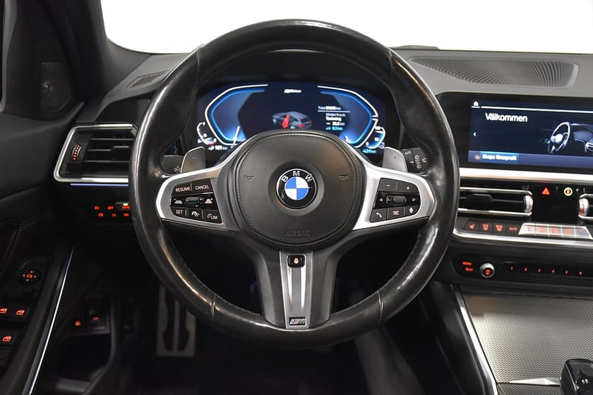 Bild 2 av BMW 330e xDrive Touring M-Sport H/K Drag P-Värm AdaptivF Rattv 292hk