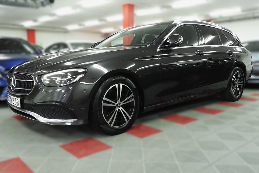 Bild 2 av Mercedes-Benz E 220 T d 9G-Tronic Panorama 360°Kam Burmester Ambient