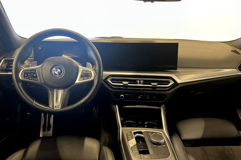 Bild 4 av BMW 330e xDrive Touring M-Sport 292hk Business connected edition