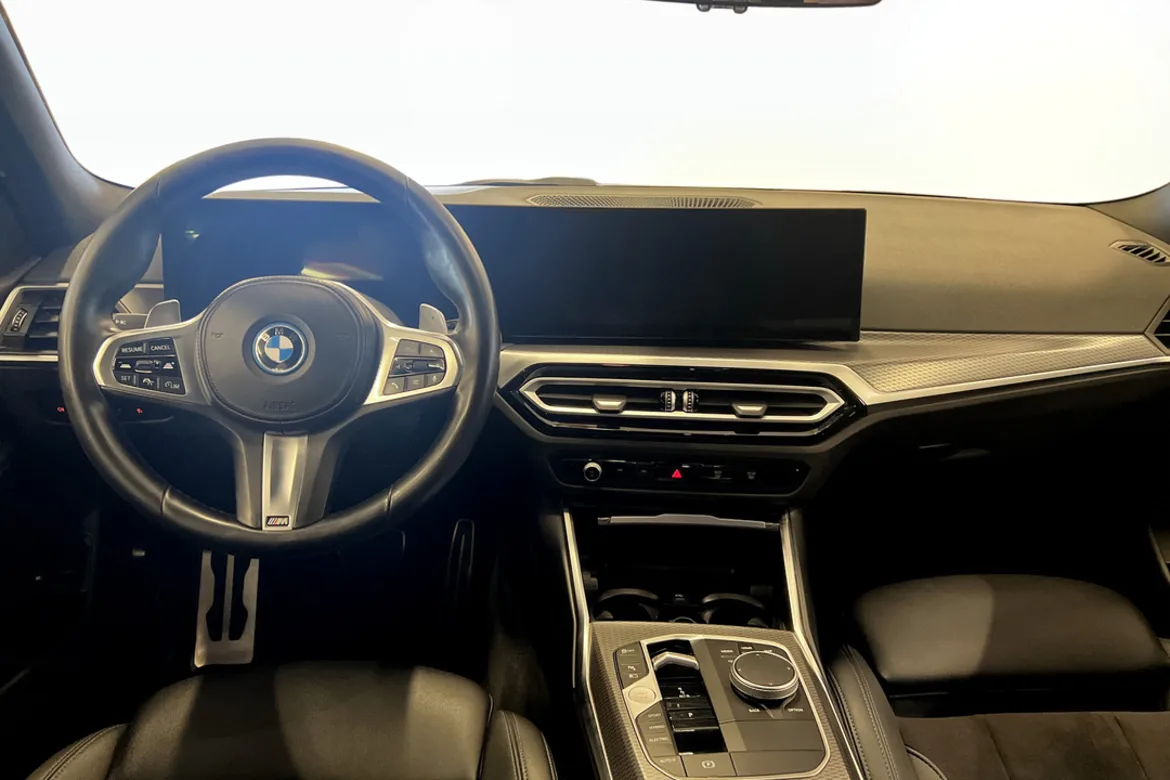 BMW 330e xDrive Touring