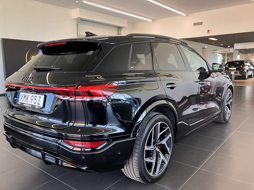 Bild 4 av Audi Q6 e-tron quattro SUV Selection massage HuD